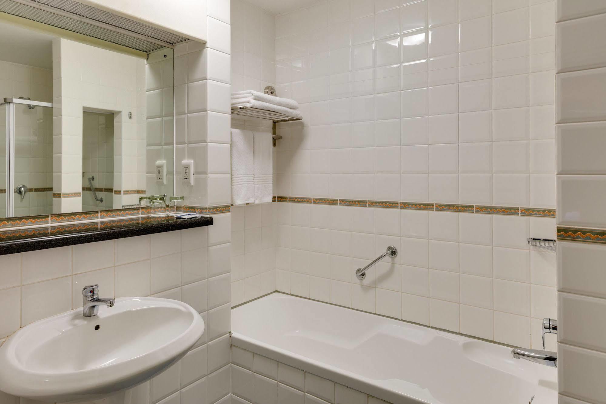 Protea By Marriott Karridene Hotel 3*